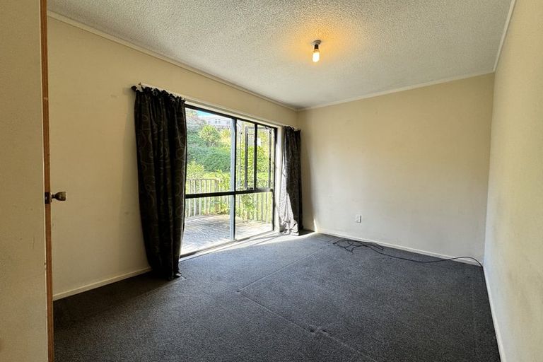Photo of property in 18 Sunward Rise, Glenfield, Auckland, 0629