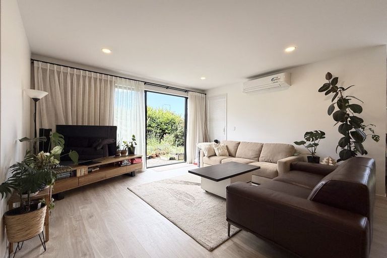 Photo of property in 35 Westgate Drive, Westgate, Auckland, 0614