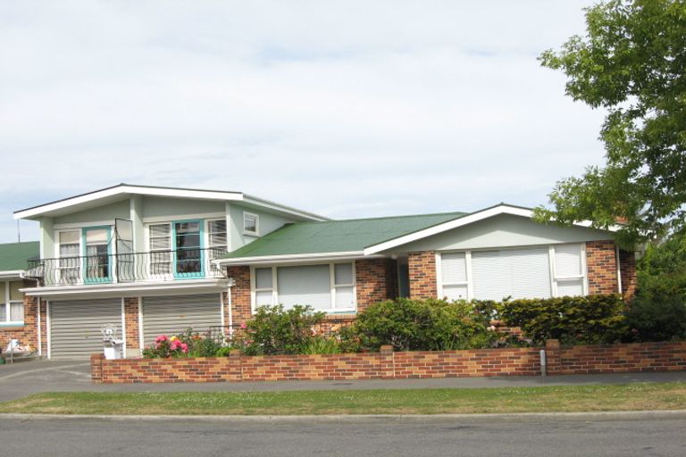 Photo of property in 2 Tilford Street, Woolston, Christchurch, 8062