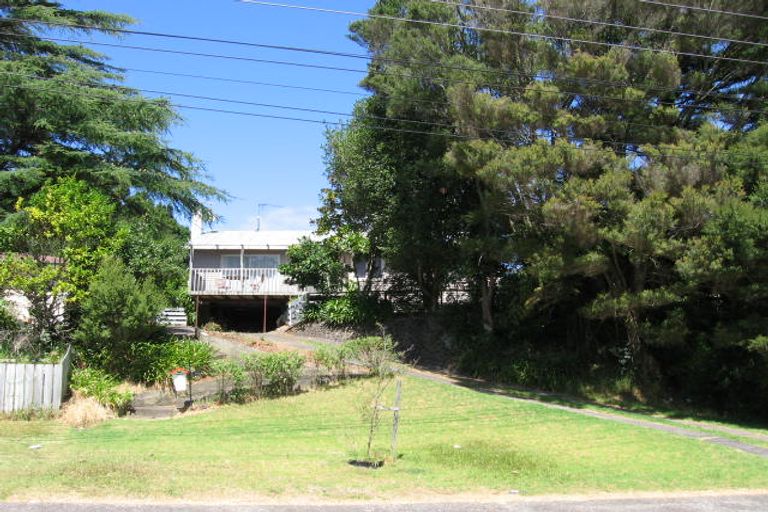 Photo of property in 39 Eskdale Road, Birkdale, Auckland, 0626