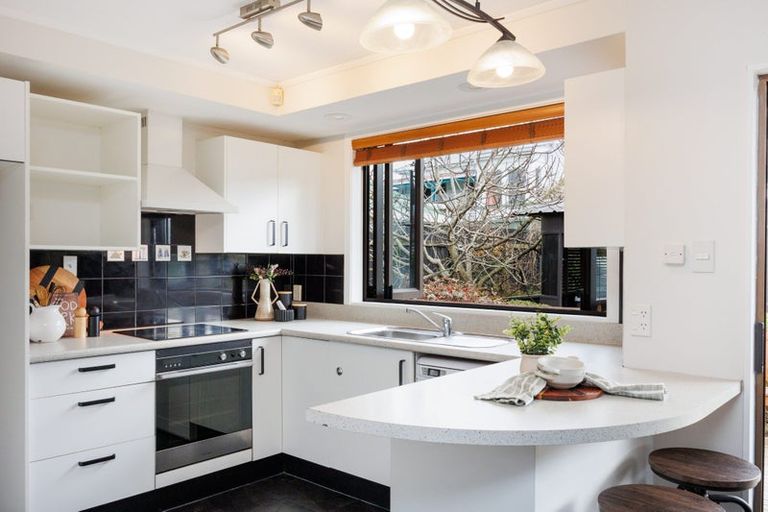Photo of property in 3 Newland Court, Palmerston North, 4410