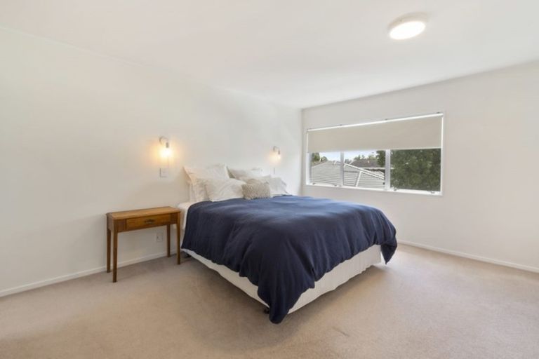 Photo of property in 2/7 Camden Place, Papatoetoe, Auckland, 2025
