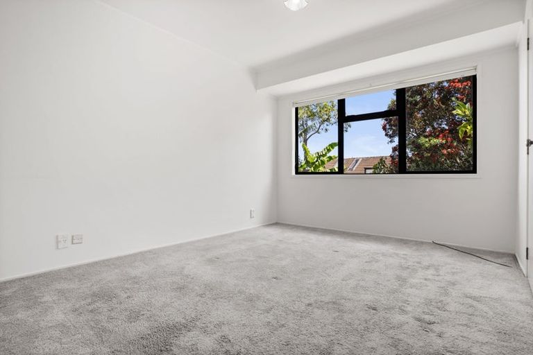 Photo of property in 2/79 Aberfeldy Avenue, Highland Park, Auckland, 2010