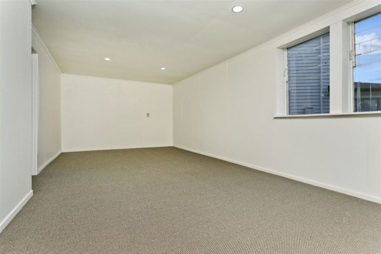 Photo of property in 89 Stanley Road, Glenfield, Auckland, 0629