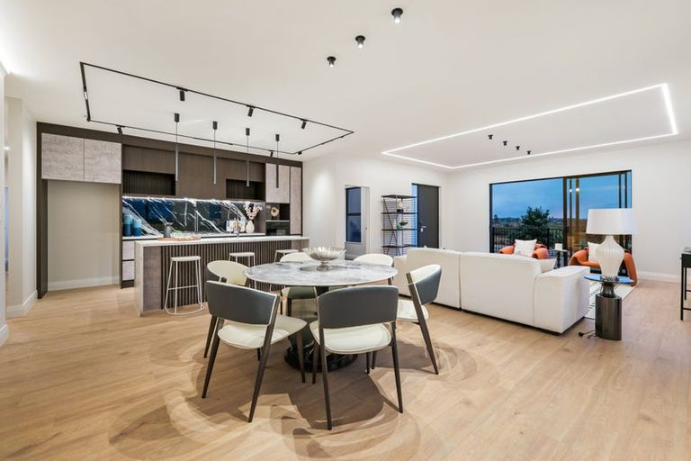 Photo of property in 28 Evergreen Parade, Rosehill, 2113