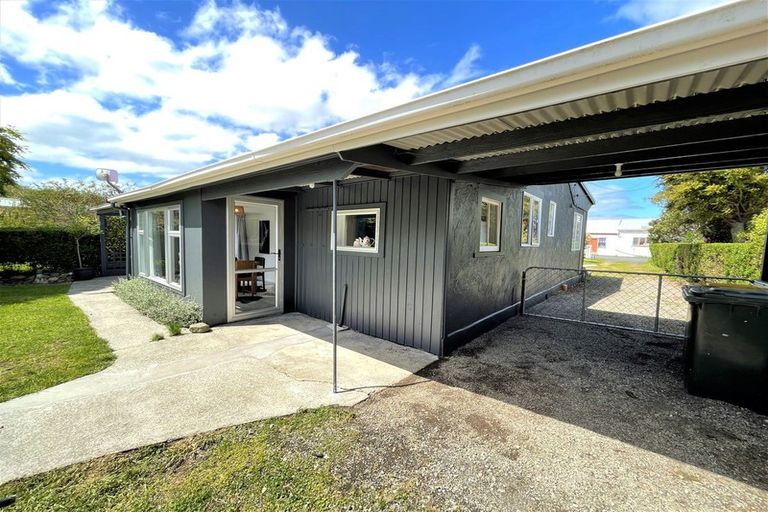 Photo of property in 11 Noble Street, Owaka, 9585
