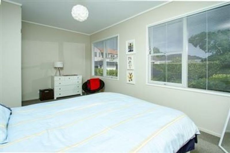 Photo of property in 1 Frater Avenue, Milford, Auckland, 0620
