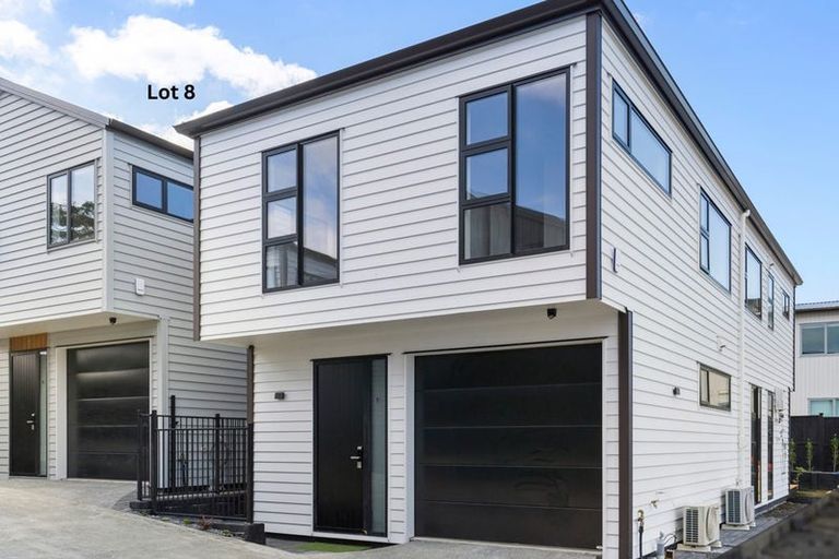 Photo of property in 8/90 Picasso Drive, West Harbour, Auckland, 0618