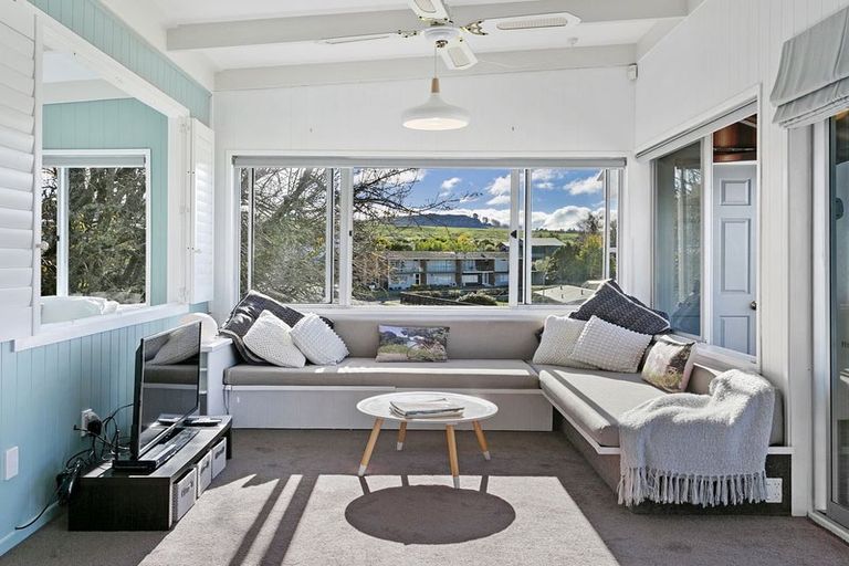 Photo of property in 4/22 Alberta Street, Acacia Bay, Taupo, 3330
