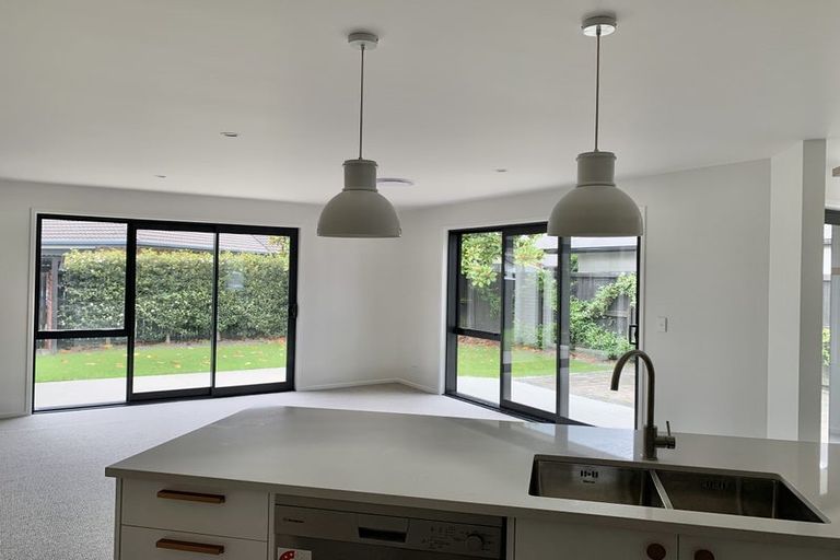 Photo of property in 12 Saffron Street, Cambridge, 3434