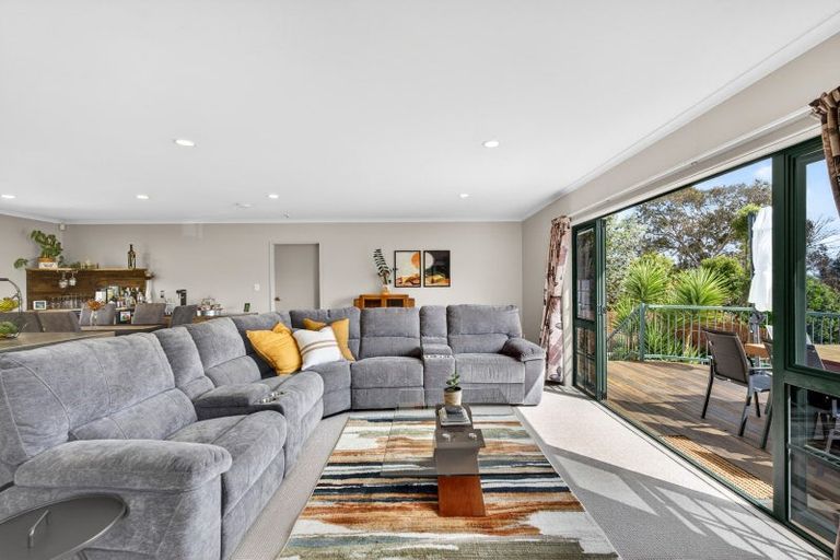 Photo of property in 16 Awarua Crescent, Havelock North, 4130