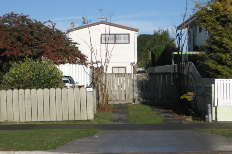 Photo of property in 70 Barton Avenue, Marewa, Napier, 4110