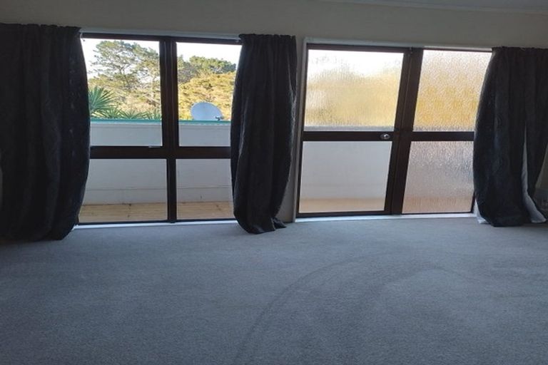 Photo of property in 530 Whangaparaoa Road, Stanmore Bay, Whangaparaoa, 0932