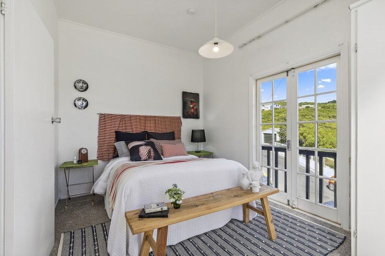 Photo of property in 75 Karepa Street, Brooklyn, Wellington, 6021