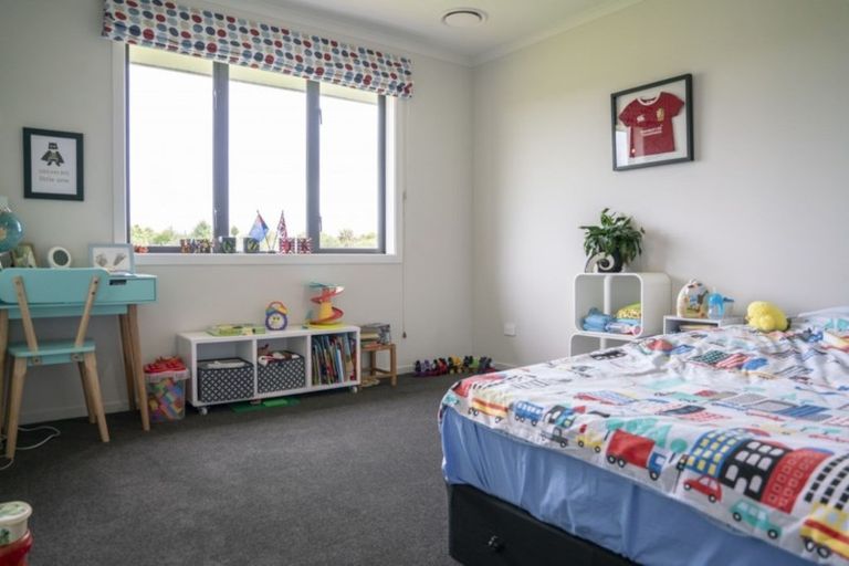 Photo of property in 11 Mike Smith Drive, Cambridge, 3434