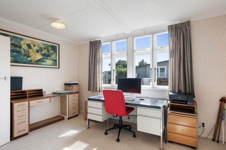 Photo of property in 9 Princes Street, Levin, 5510