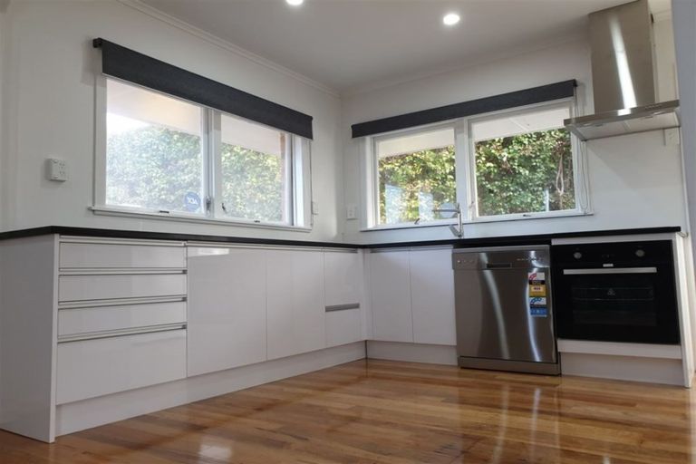 Photo of property in 61 Ocean View Road, Hillcrest, Auckland, 0627