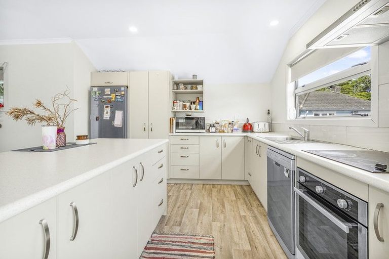 Photo of property in 50u4 Banbury Crescent, Fairfield, Hamilton, 3214