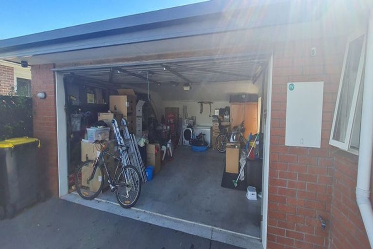 Photo of property in 31 Daniels Road, Redwood, Christchurch, 8051