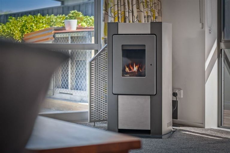 Photo of property in 16 Hungerford Drive, Rolleston, 7615