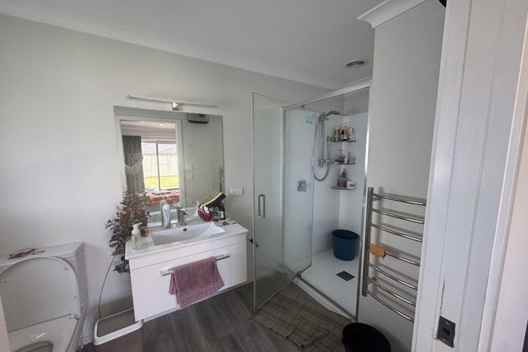 Photo of property in 27 Cobb Place, Otaki, 5512