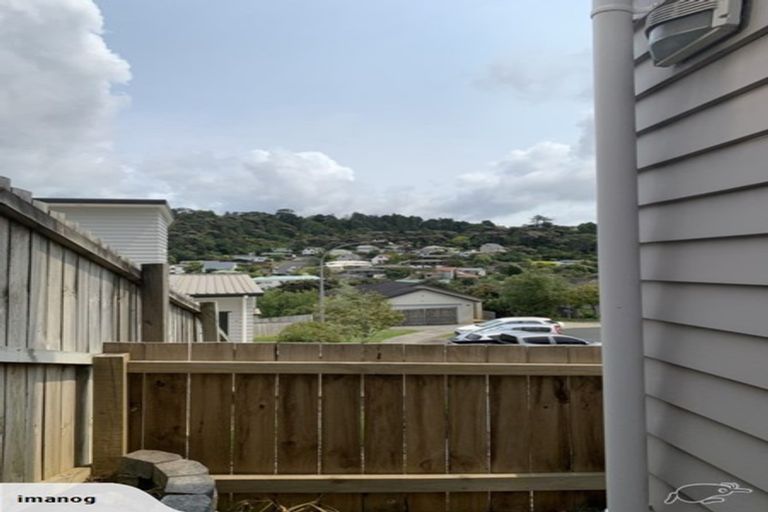 Photo of property in 73 Tamahere Drive, Glenfield, Auckland, 0629