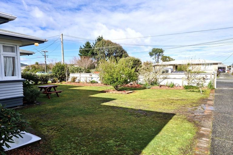 Photo of property in 67 Bright Street, Cobden, Greymouth, 7802