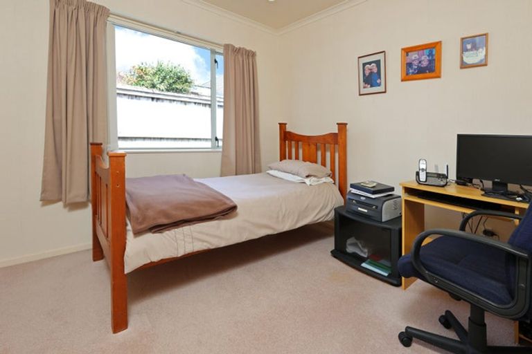 Photo of property in 32 Highfields Terrace, Henderson, Auckland, 0612