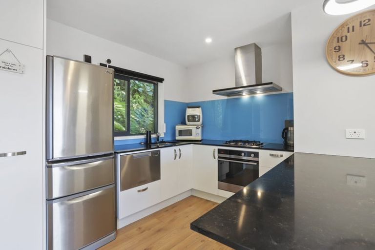 Photo of property in 39 Arapito Road, Titirangi, Auckland, 0604