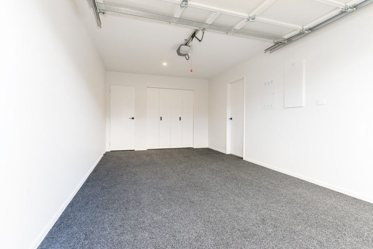 Photo of property in 19b Tawa Road, Te Atatu Peninsula, Auckland, 0610