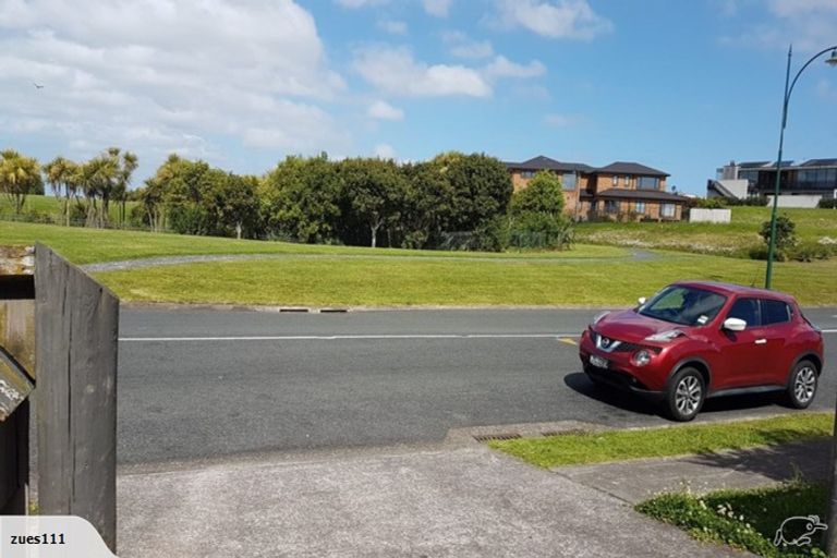 Photo of property in 49a Spinnaker Drive, Whitby, Porirua, 5024