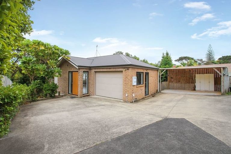 Photo of property in 69a/3 Chivalry Road, Glenfield, Auckland, 0629