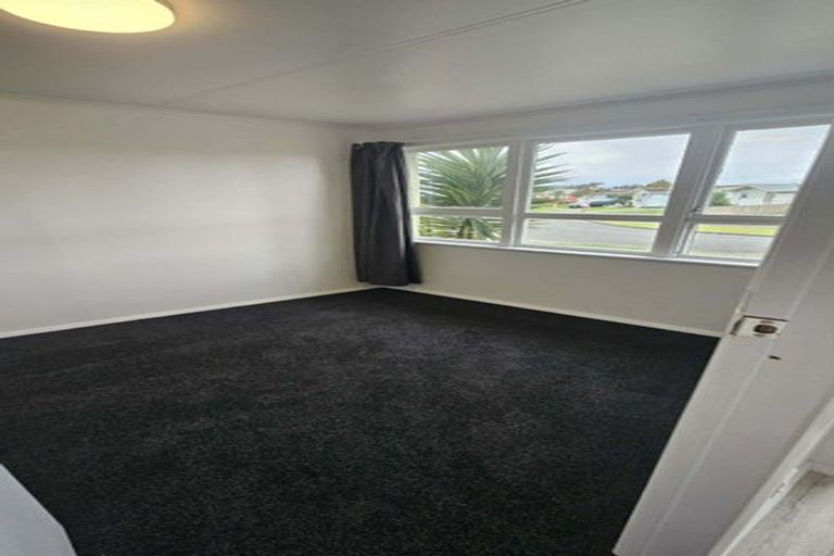 Photo of property in 23-25 Stephens Crescent, Highbury, Palmerston North, 4412