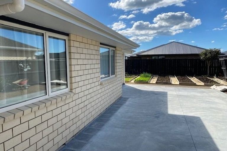 Photo of property in 27 Ruru Street, Cambridge, 3434