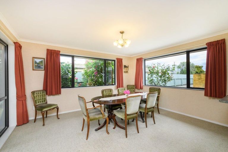 Photo of property in 3 Ronberg Street, Highbury, Palmerston North, 4412