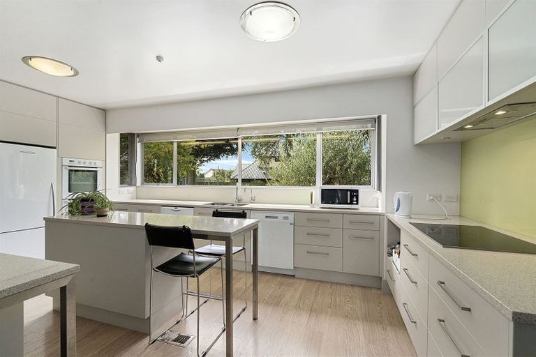 Photo of property in 314 Yaldhurst Road, Avonhead, Christchurch, 8042