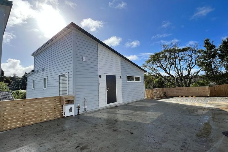 Photo of property in 28b Halberg Street, Glenfield, Auckland, 0629