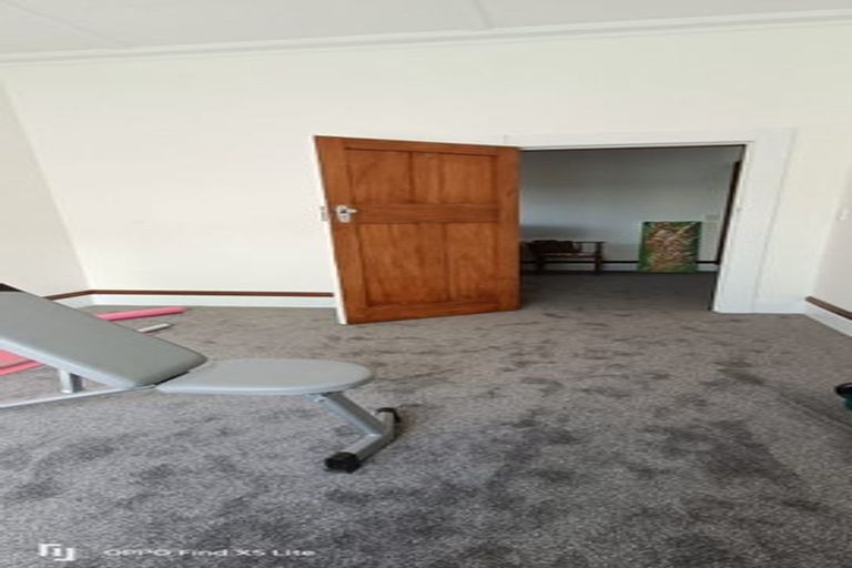 Photo of property in 195 South Road, Hawera, 4610