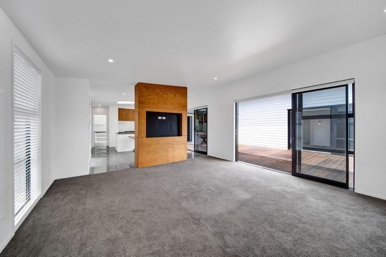 Photo of property in 41 Cyrus Street, Whalers Gate, New Plymouth, 4310