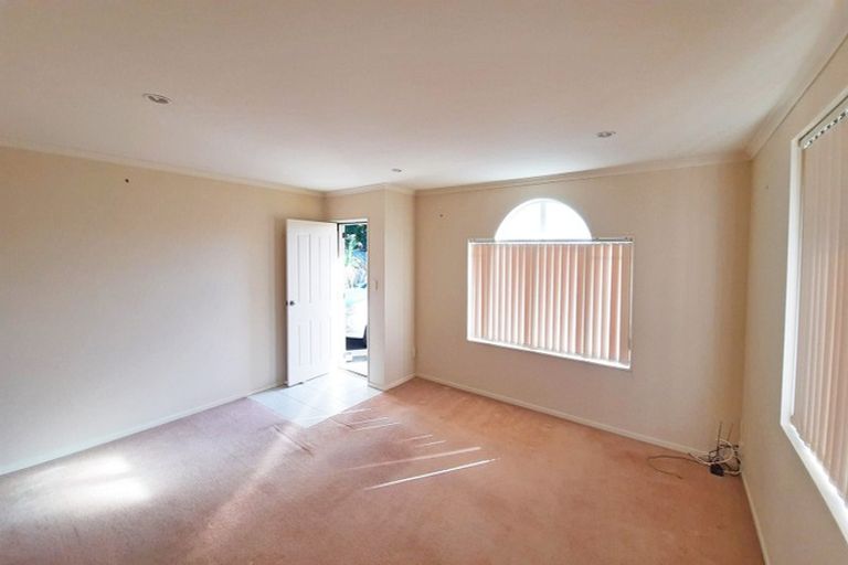 Photo of property in 9a Gendo Avenue, Henderson, Auckland, 0612