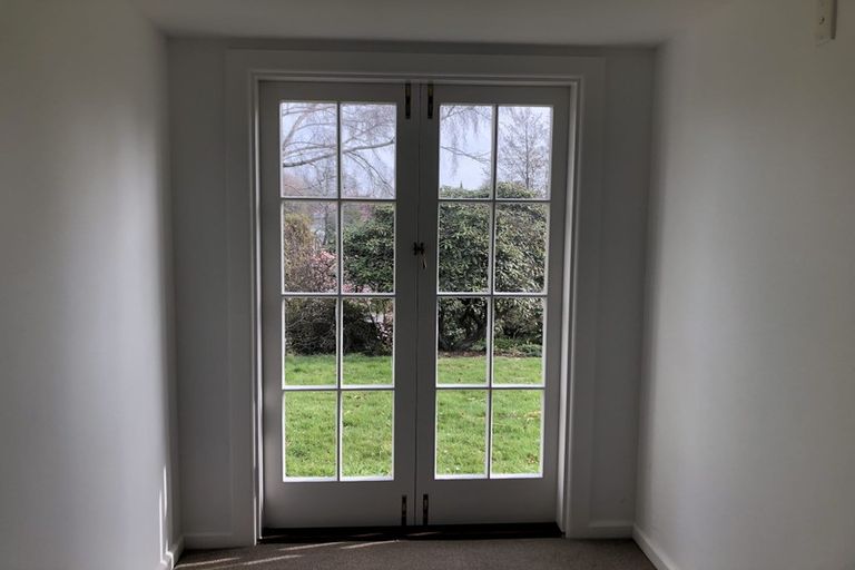 Photo of property in 90 Palatine Terrace, Saint Martins, Christchurch, 8022