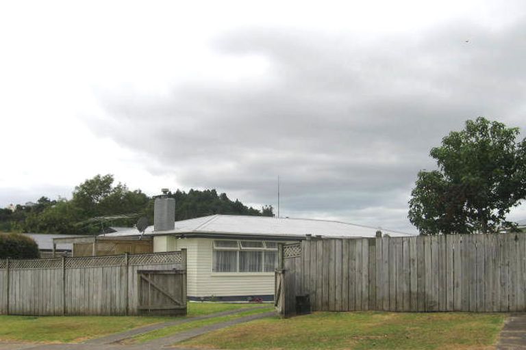 Photo of property in 91 Lauderdale Road, Birkdale, Auckland, 0626