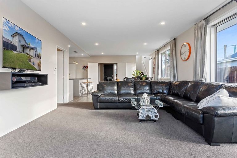 Photo of property in 172 Pacific Road, North New Brighton, Christchurch, 8083