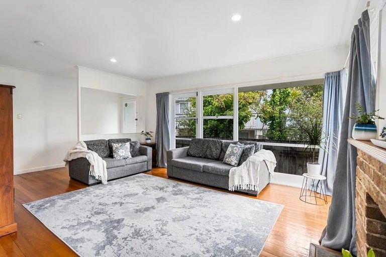 Photo of property in 15 Levesque Street, Birkdale, Auckland, 0626