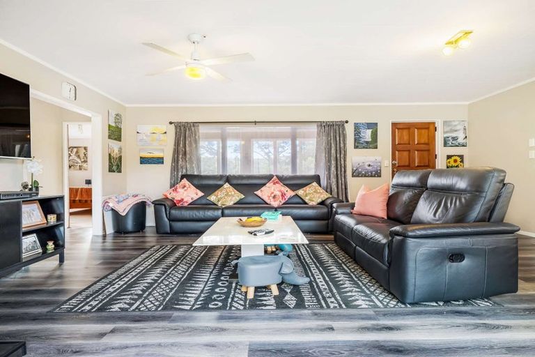 Photo of property in 318 Inland Road, Helensville, 0875