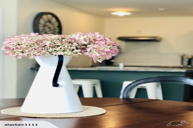 Photo of property in 65b Mountain Road, Mangere Bridge, Auckland, 2022