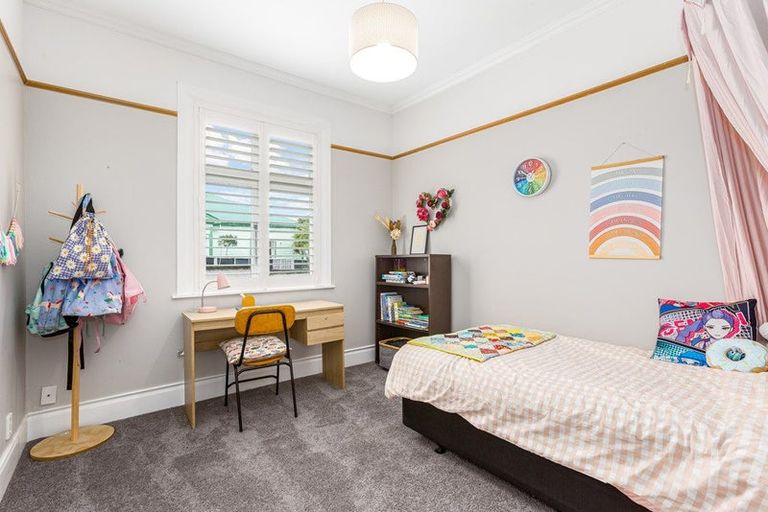 Photo of property in 108 Clyde Street, Island Bay, Wellington, 6023