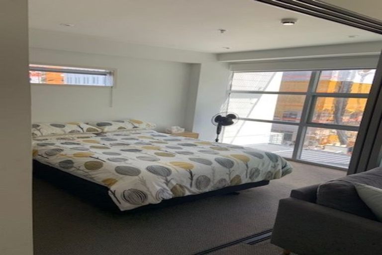 Photo of property in Summit Apartments, 8/184 Molesworth Street, Thorndon, Wellington, 6011