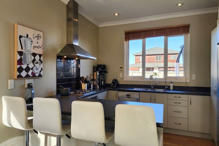 Photo of property in 73 Amesbury Drive, Churton Park, Wellington, 6037