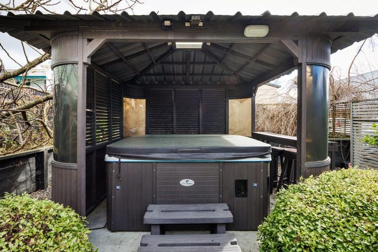 Photo of property in 3 Newland Court, Palmerston North, 4410